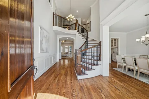 $1,200,000 | 1802 Wakefield Drive, Houston, TX 77018