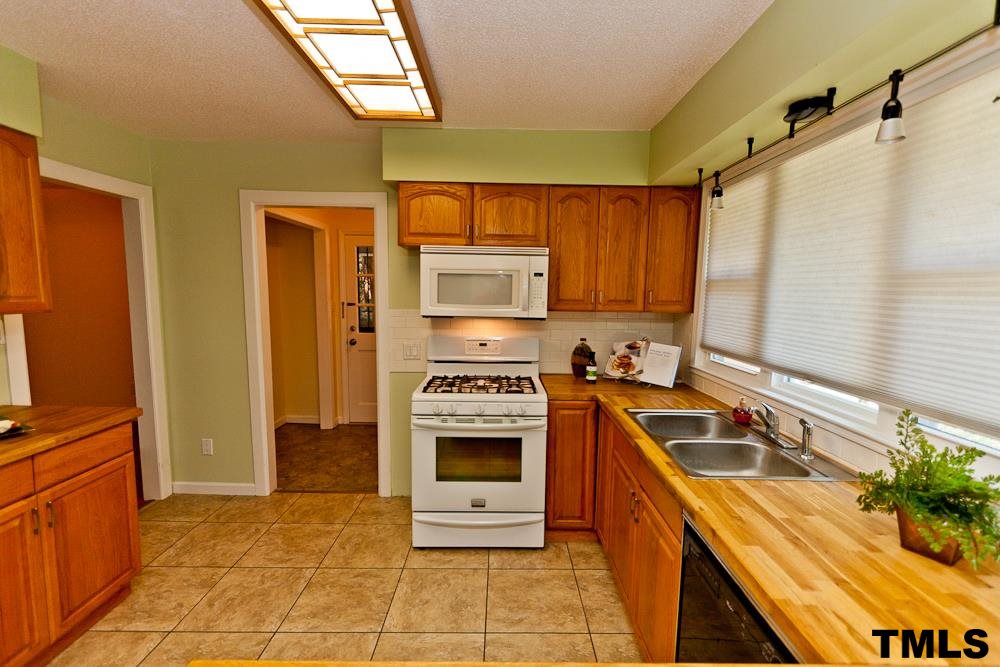 4305 Hopson Drive Raleigh, NC 27604 - Photo 5 of 14 Gallery Image 5