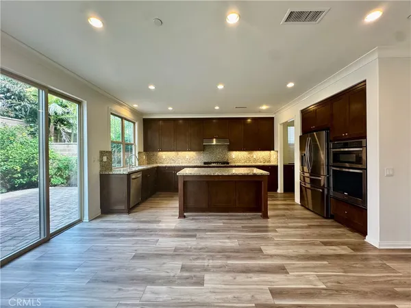 $6,450 | 51 Elmdale, Irvine, CA 92620