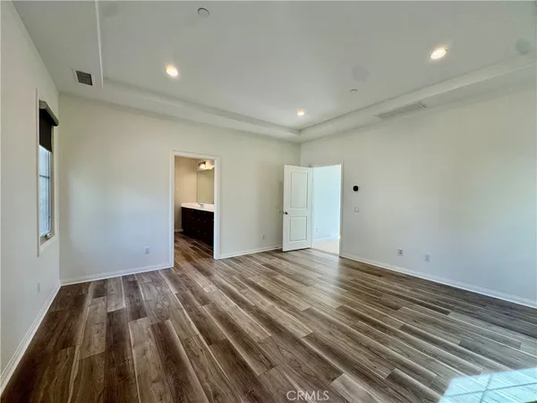 $6,450 | 51 Elmdale, Irvine, CA 92620