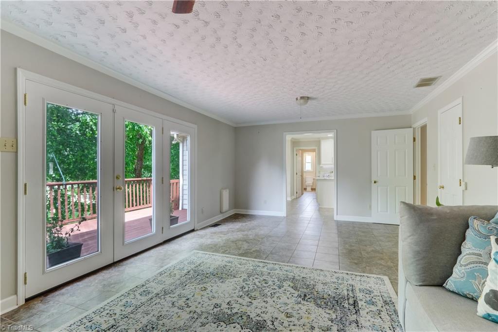 105 Royal Road Jamestown, NC 27282 - Photo 11 of 34 Gallery Image 11