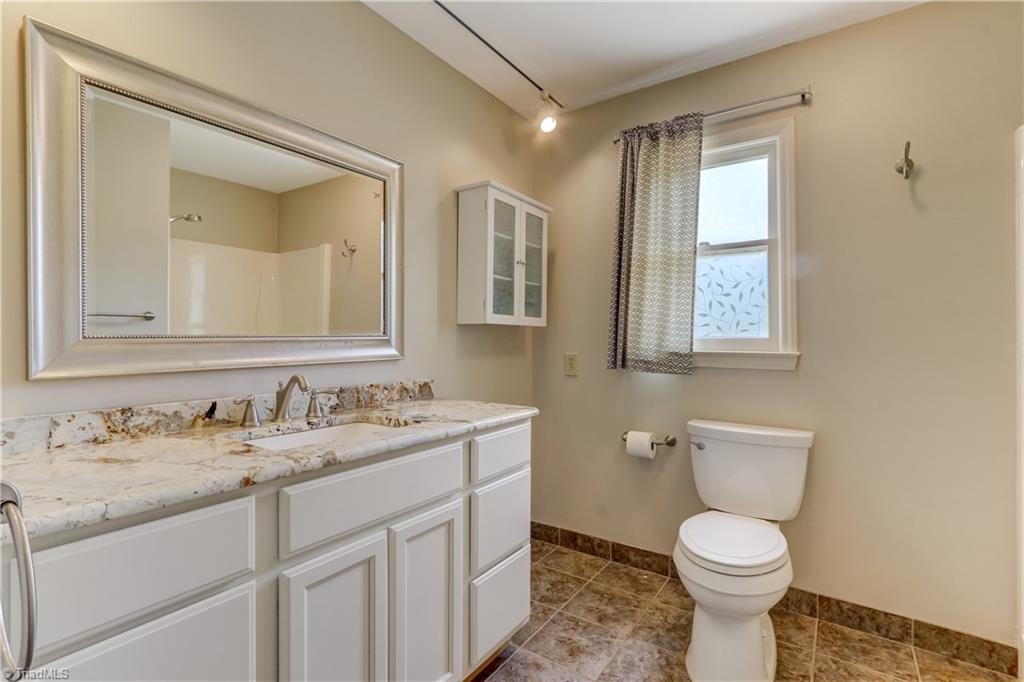 105 Royal Road Jamestown, NC 27282 - Photo 18 of 34 Gallery Image 18