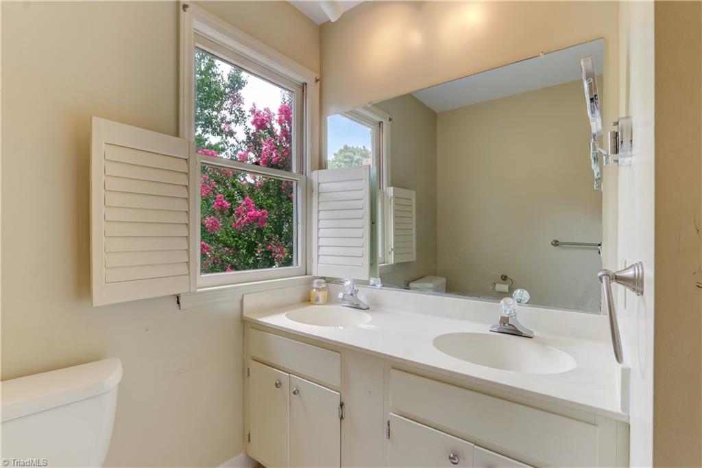 105 Royal Road Jamestown, NC 27282 - Photo 24 of 34 Gallery Image 24