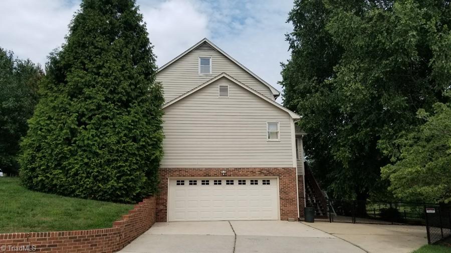 105 Royal Road Jamestown, NC 27282 - Photo 4 of 34 Gallery Image 4