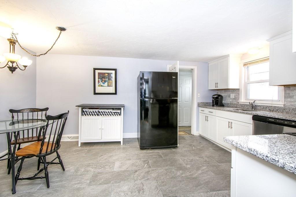 39 Irving Road Scituate, MA 02066 - Photo 5 of 27 Gallery Image 5