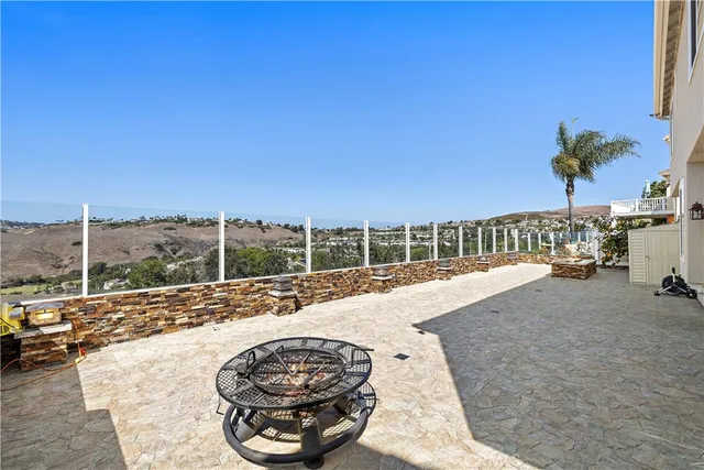 $1,985,000 | 2438 Calle Aquamarina, San Clemente, CA 92673