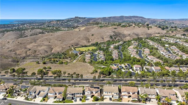 $1,999,999 | 2438 Calle Aquamarina, San Clemente, CA 92673