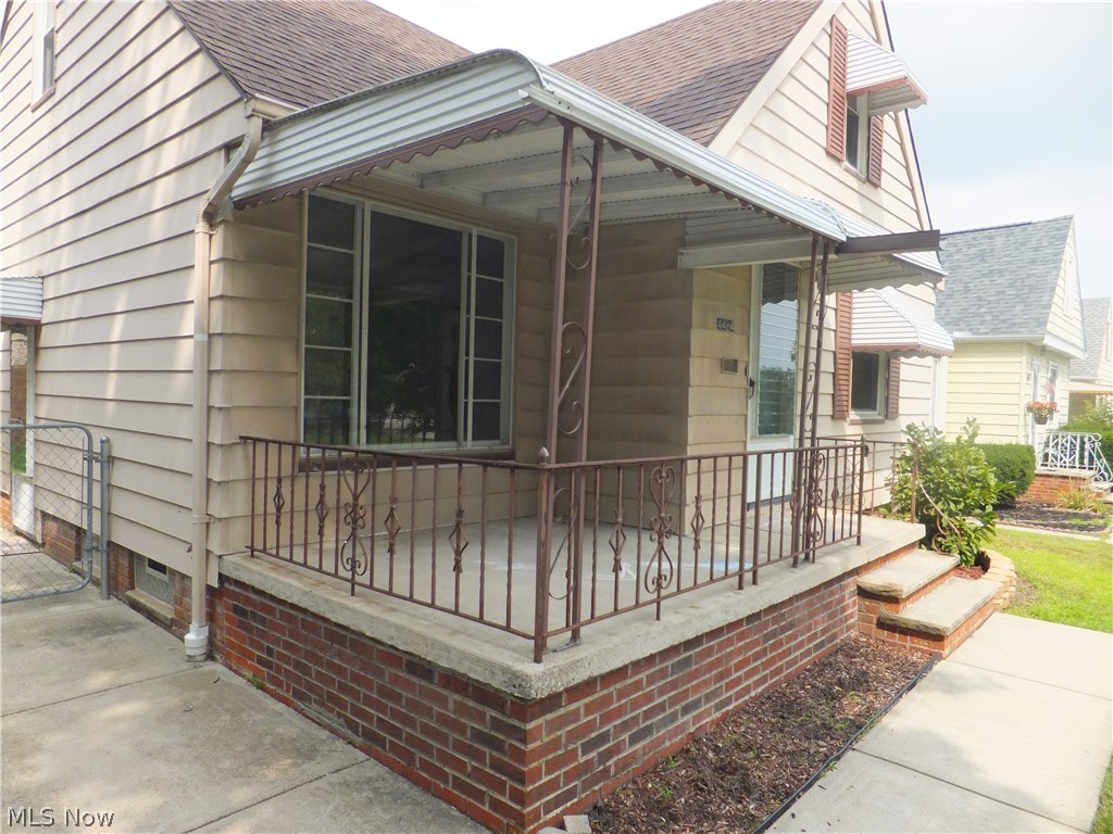 4424 Roadoan Road Brooklyn, OH 44144 - Photo 2 of 27