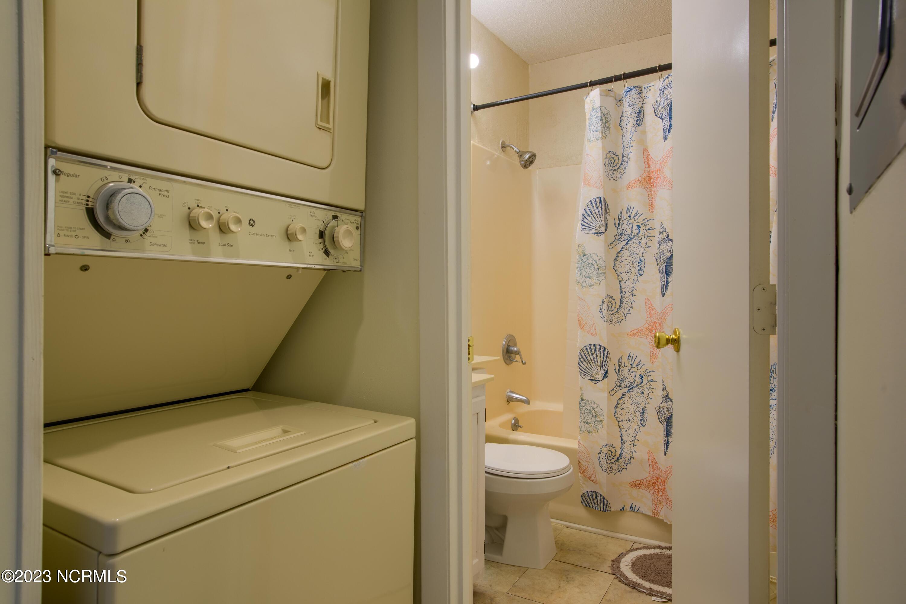 1822 New River Inlet Road North Topsail Beach, NC 28460 - Photo 12 of 20 1309 Topsail Dunes - Interiors_9