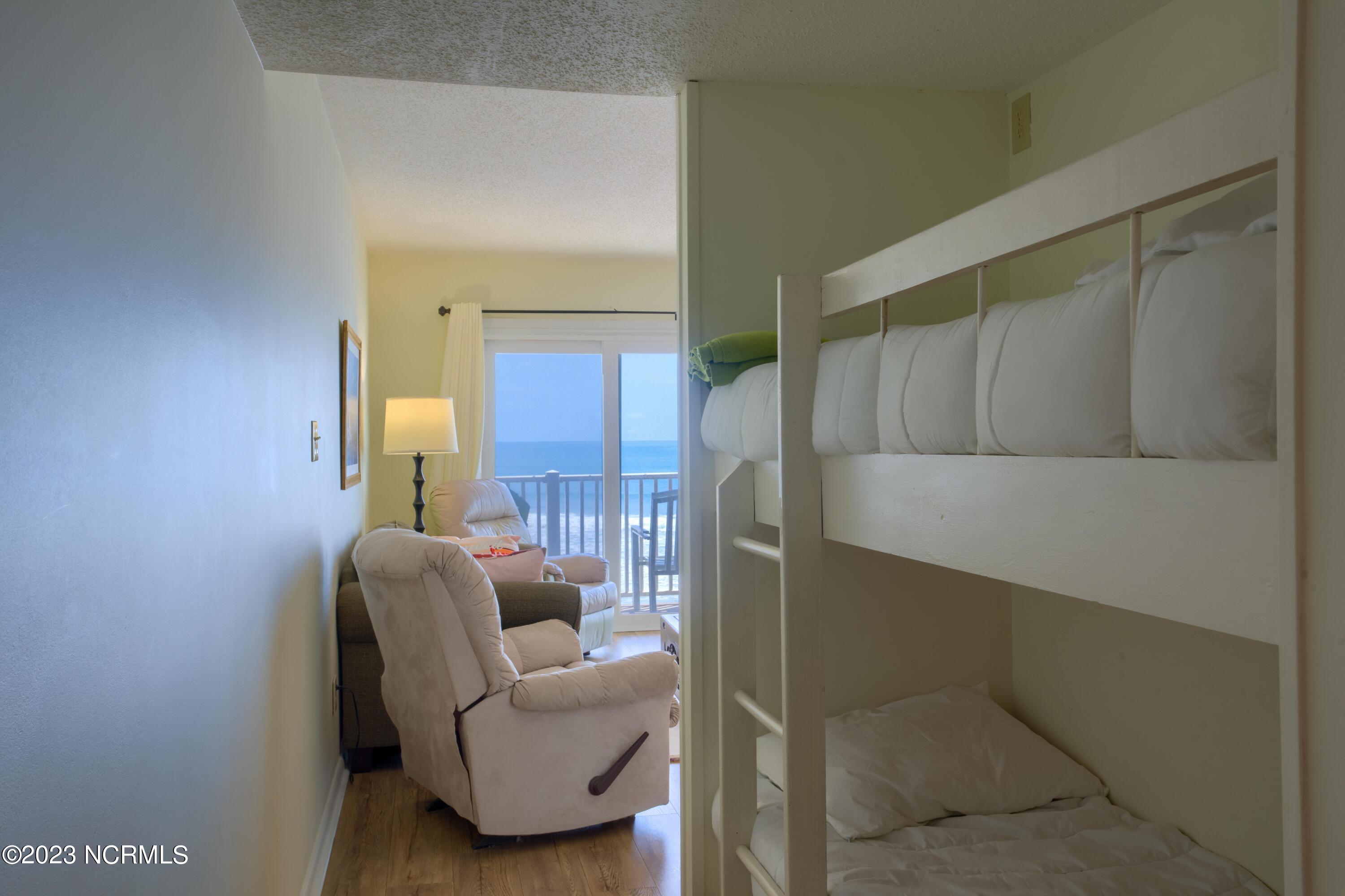 1822 New River Inlet Road North Topsail Beach, NC 28460 - Photo 9 of 20 1309 Topsail Dunes - Interiors_6