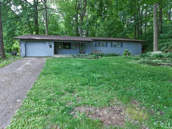 $220,000 | 330 East 10th Street, Jonesboro, IN 46938