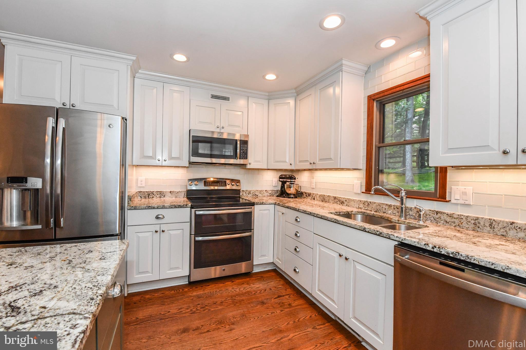 6607 Rockridge Road New Market, MD 21774 - Photo 2 of 52 Beautifully updated kitchen w Granite & SS