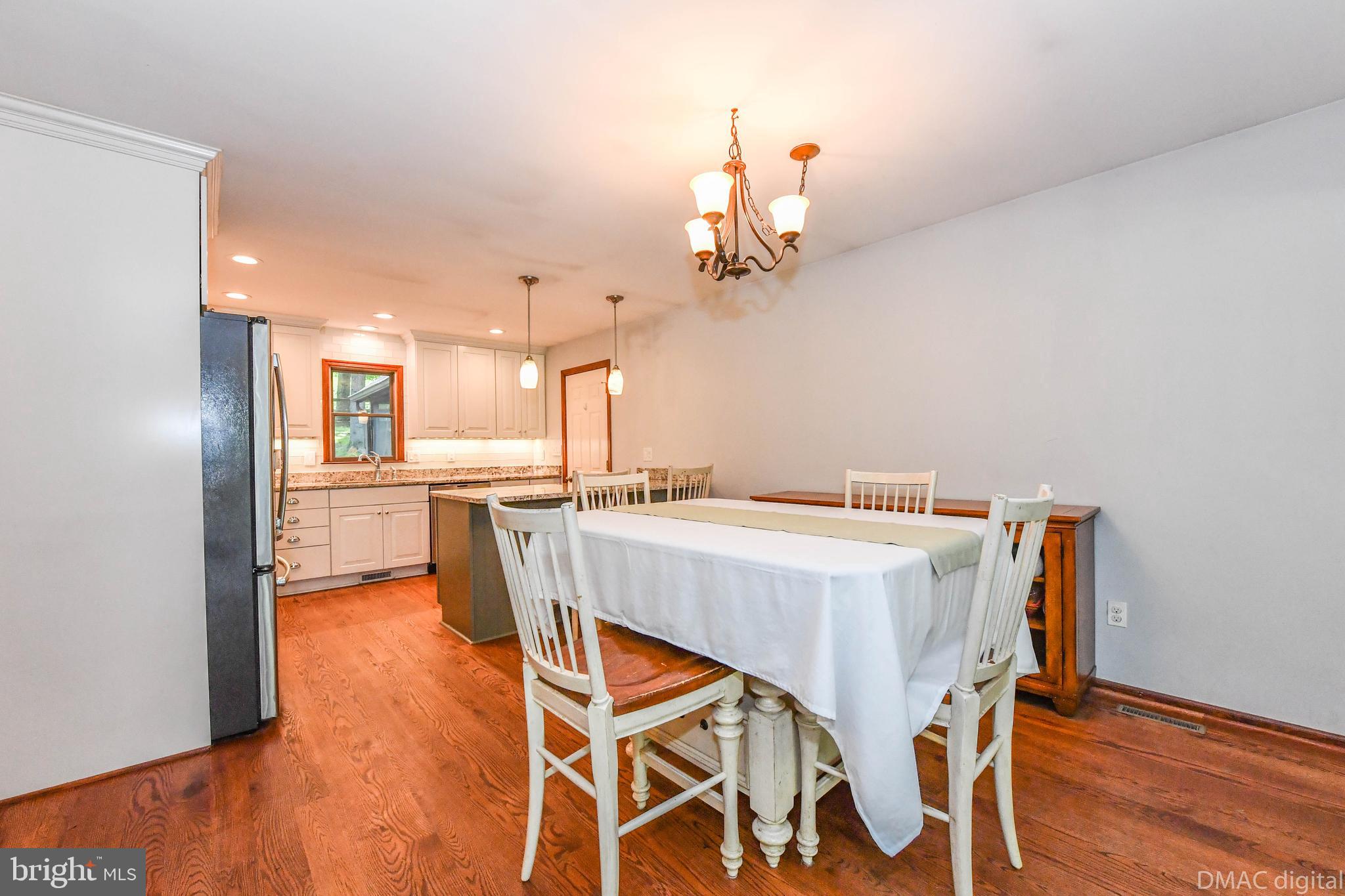 6607 Rockridge Road New Market, MD 21774 - Photo 12 of 52 Open dining space.