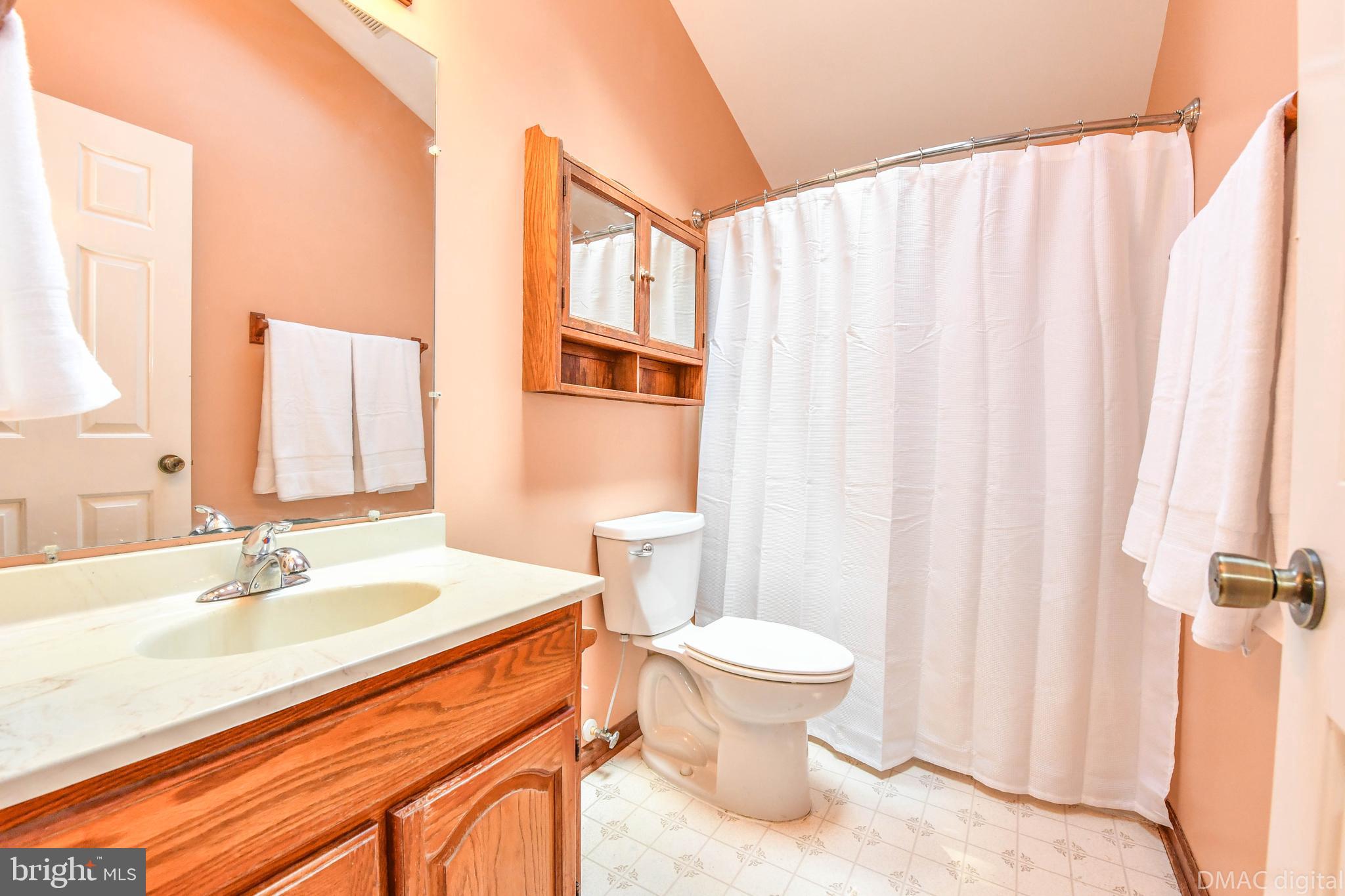6607 Rockridge Road New Market, MD 21774 - Photo 24 of 52 Upper full bathroom.