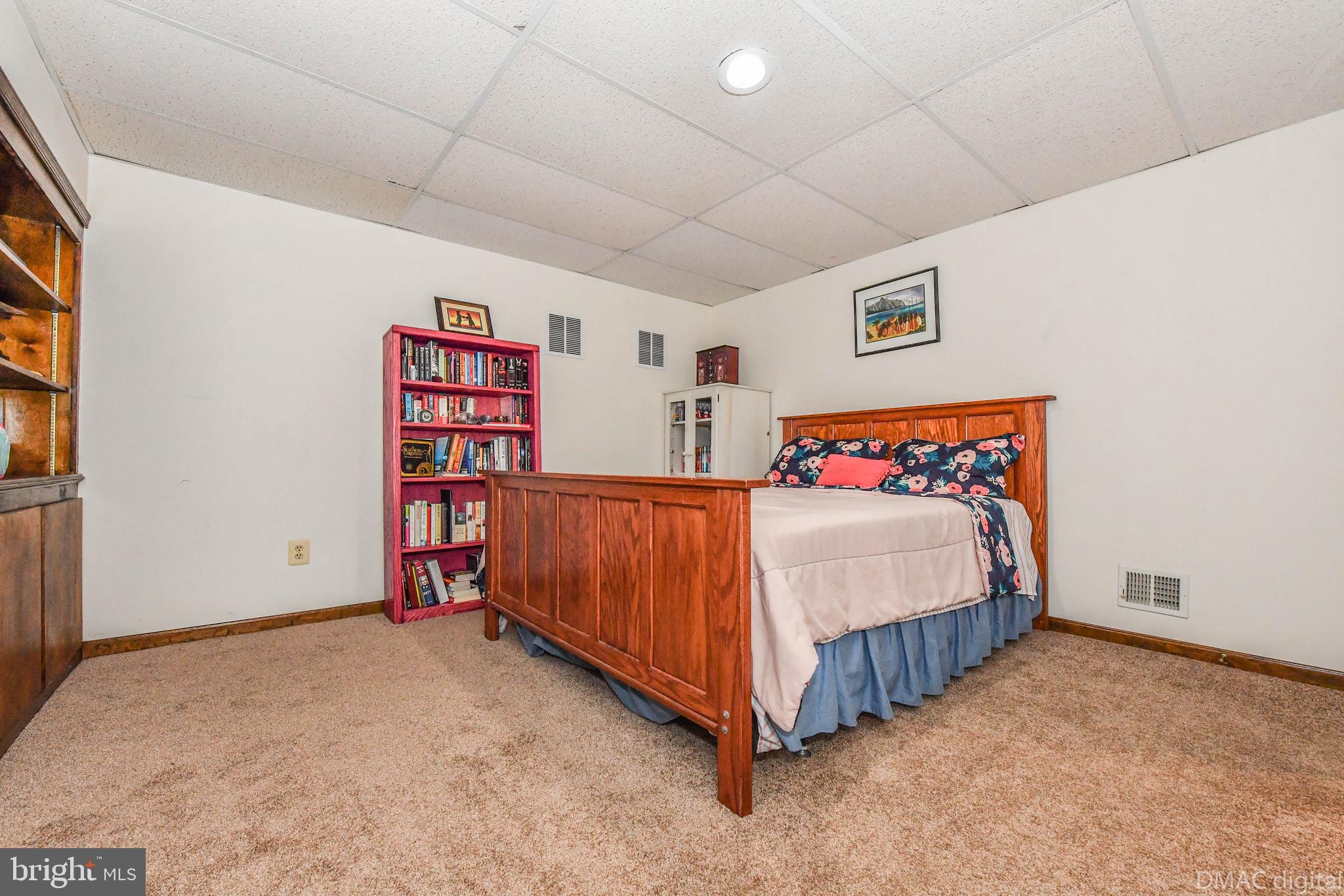 6607 Rockridge Road New Market, MD 21774 - Photo 27 of 52 Space for guests.