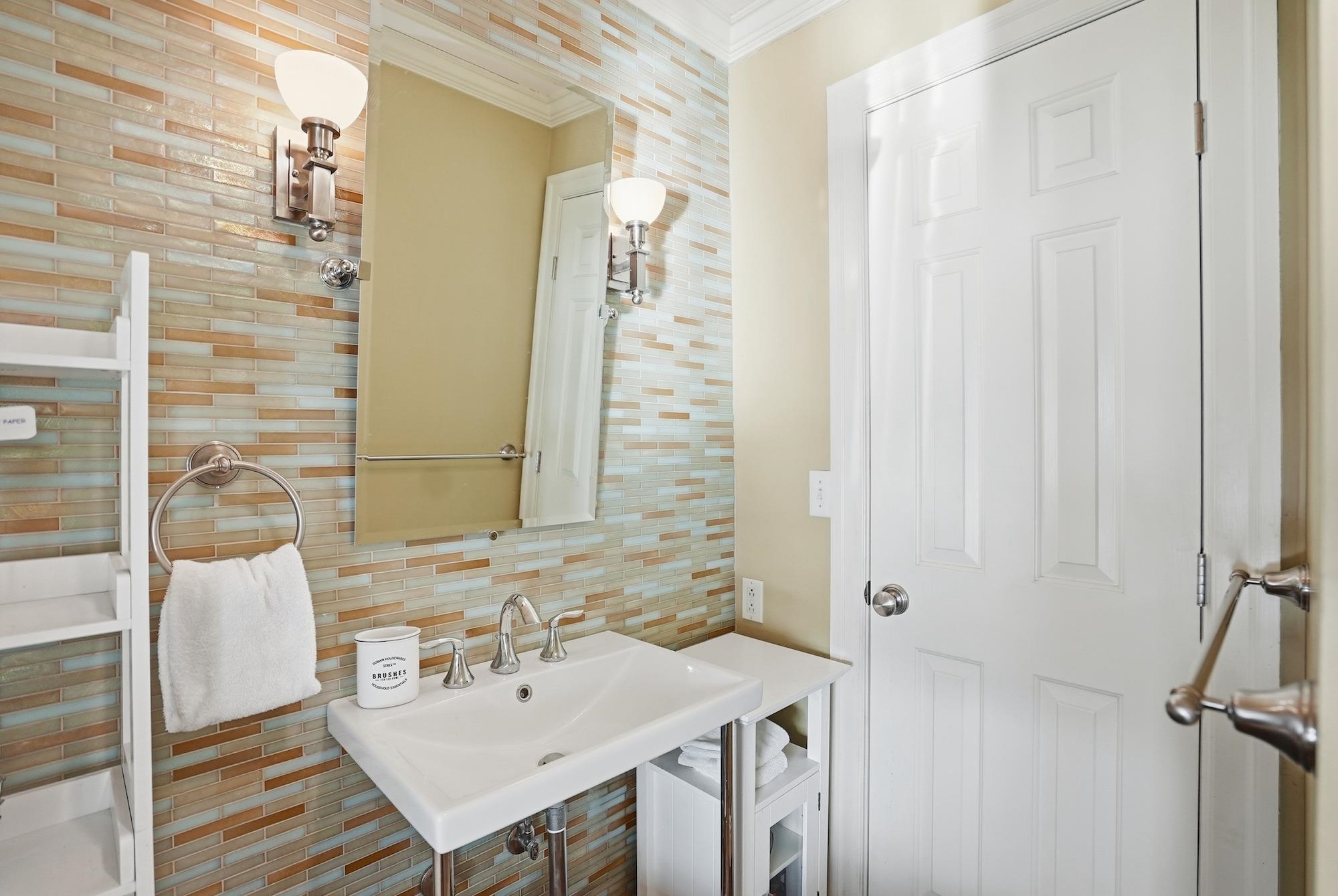 145 Cannon Point Road Charlotte, VT 05445 - Photo 17 of 59