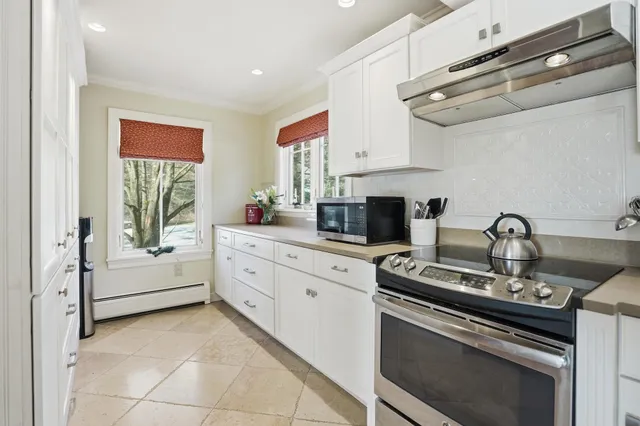 $1,498,000 | 145 Cannon Point Road, Charlotte, VT 05445