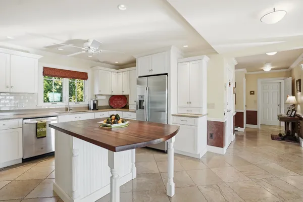 $1,498,000 | 145 Cannon Point Road, Charlotte, VT 05445
