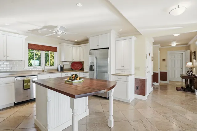 $1,498,000 | 145 Cannon Point Road, Charlotte, VT 05445