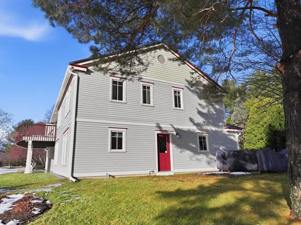 $1,498,000 | 145 Cannon Point Road, Charlotte, VT 05445