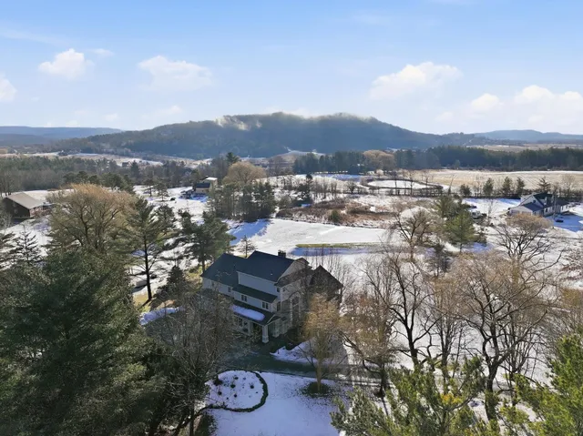 $1,498,000 | 145 Cannon Point Road, Charlotte, VT 05445