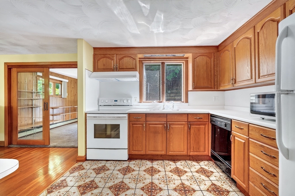114 Glenellen Road Boston, MA 02132 - Photo 14 of 42