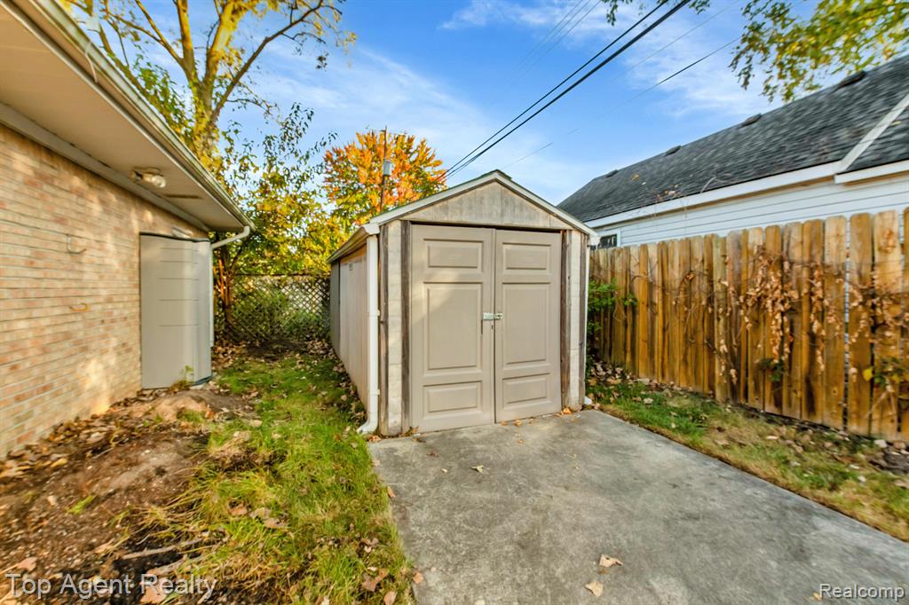 3261 Bathurst Avenue Rochester Hills, MI 48309 - Photo 31 of 35