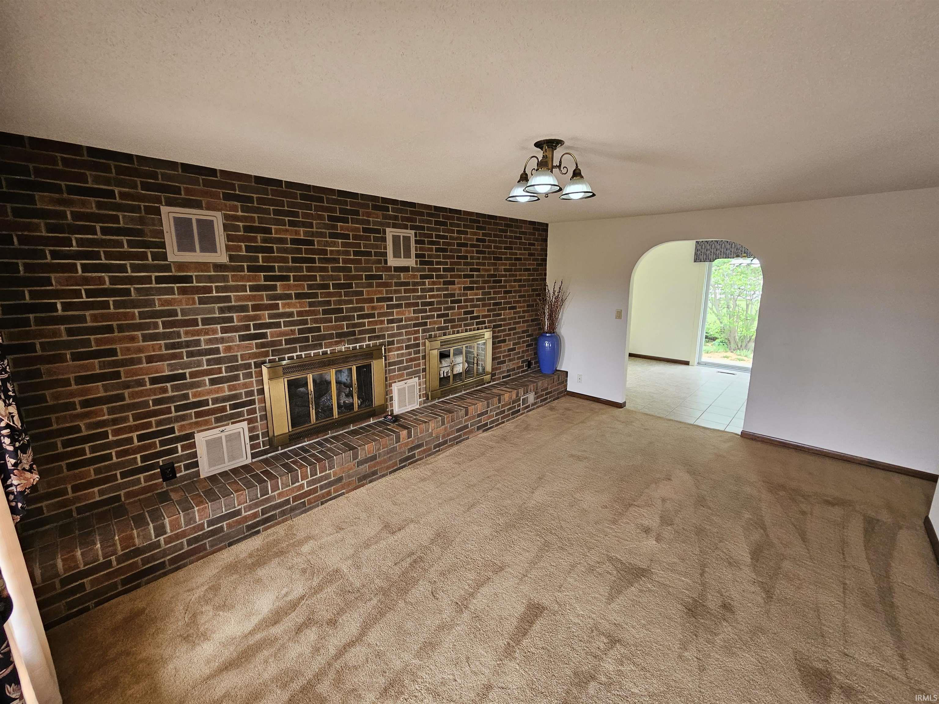 1346 South 6th Street Road Vincennes, IN 47591 - Photo 6 of 36
