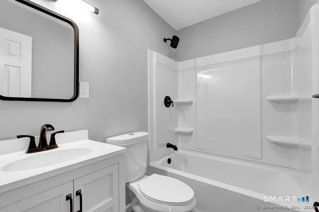 30 Apple Street Wallingford, CT 06492 - Photo 5 of 30