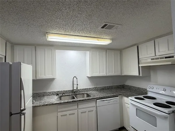 $1,500 | 738 Bluebonnet Drive, Unit C, Keller, TX 76248