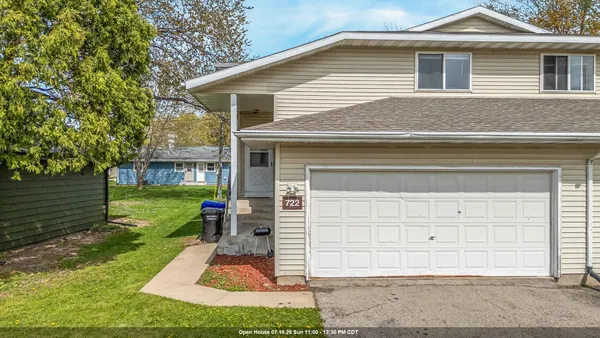$259,900 | 722 North Hawthorne Drive, Appleton, WI 54915