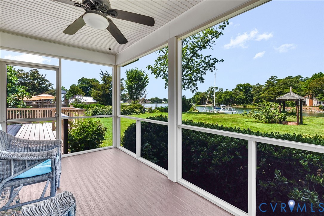 618 Main Street Reedville, VA 22539 - Photo 23 of 54 Screened porch
