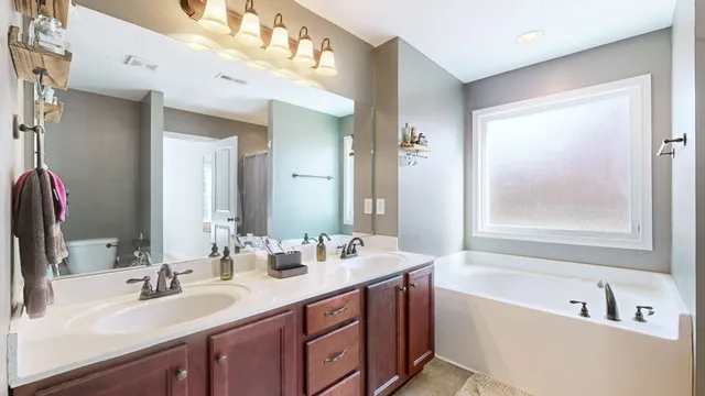 $405,000 | 2415 Auldridge Drive, Christiana, TN 37037