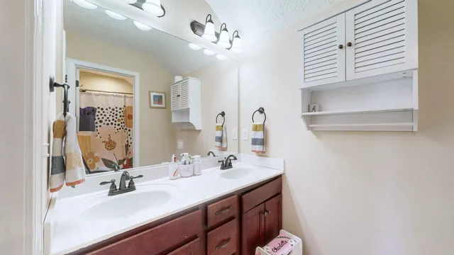 $405,000 | 2415 Auldridge Drive, Christiana, TN 37037