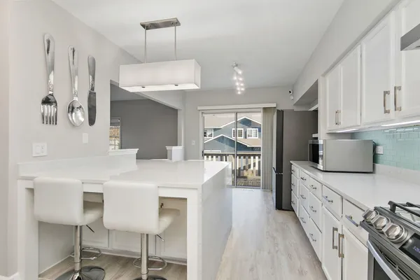 $535,000 | 537 West Parkside Drive, Palatine, IL 60067