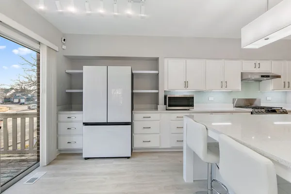 $535,000 | 537 West Parkside Drive, Palatine, IL 60067