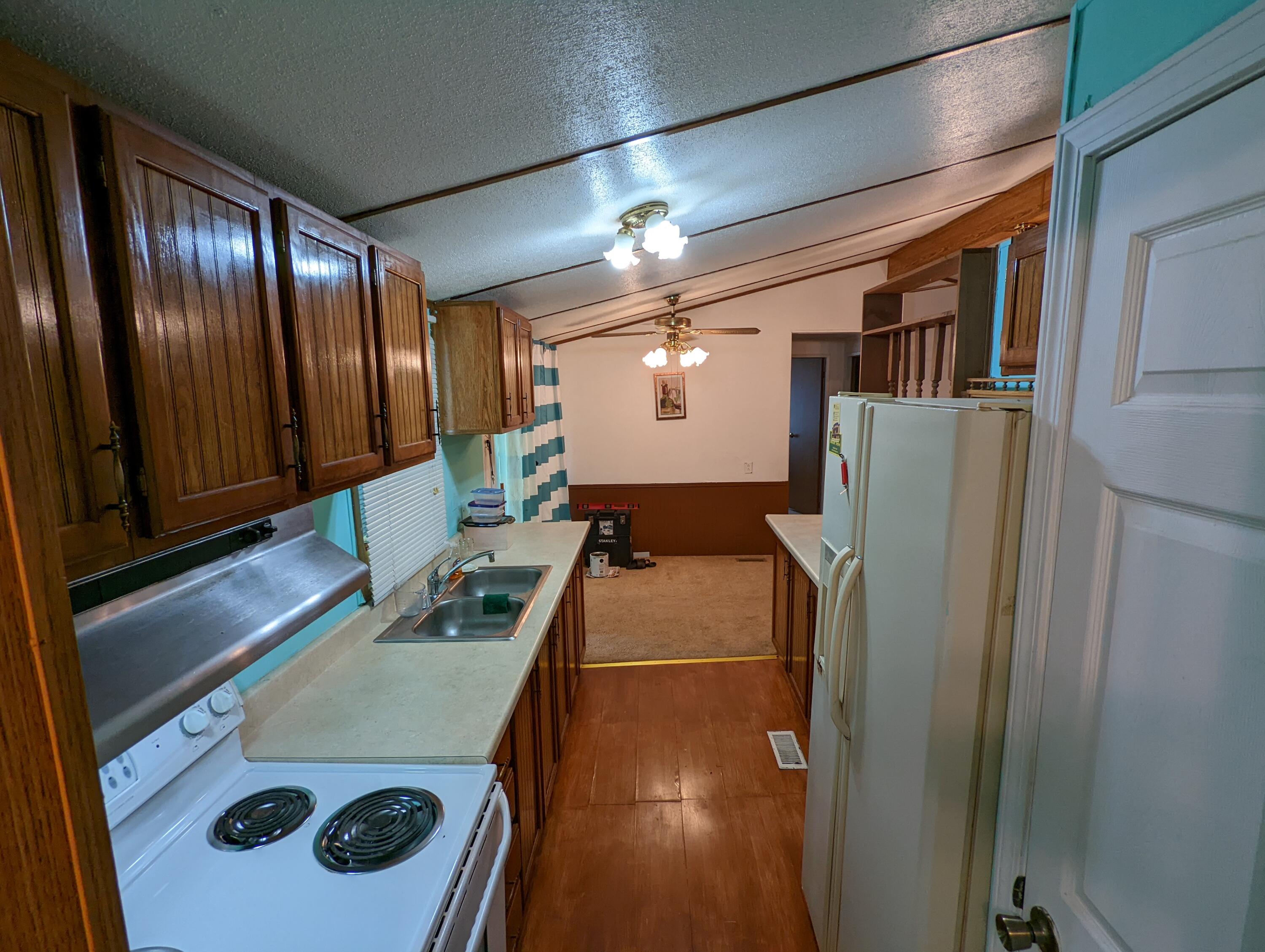 135 Beech Grove Road Telford, TN 37690 - Photo 22 of 33 Kitchen