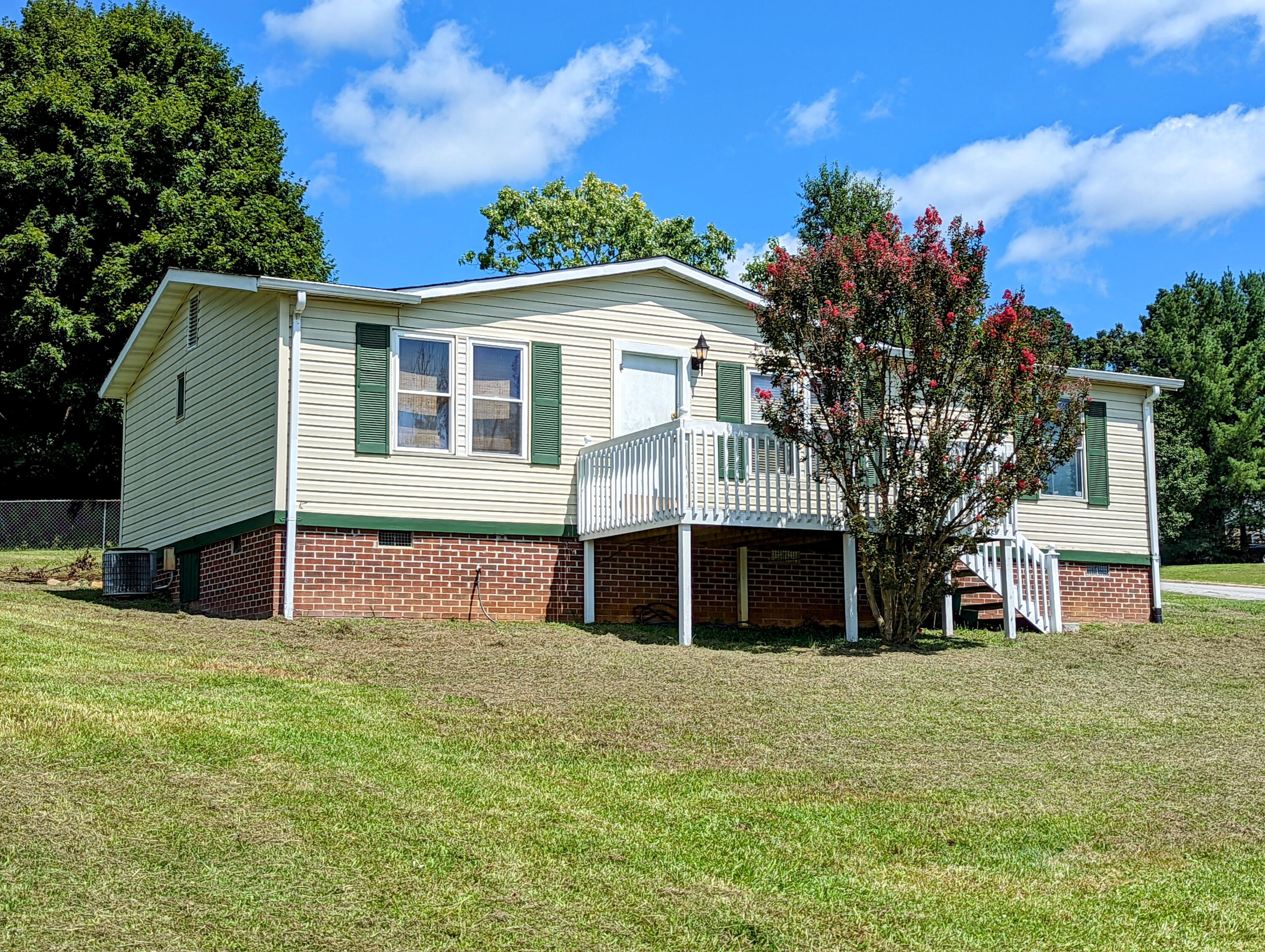 135 Beech Grove Road Telford, TN 37690 - Photo 4 of 33 Front of home