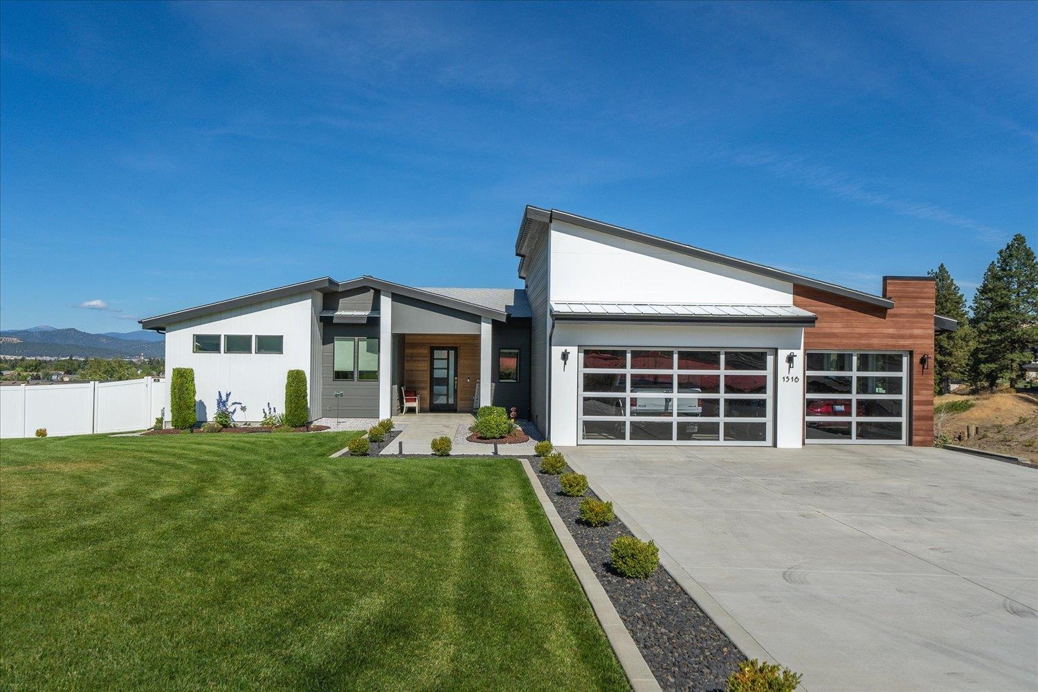 1516 South Chapman Road Greenacres, WA 99016 - Photo 1 of 50 Gallery Image 1