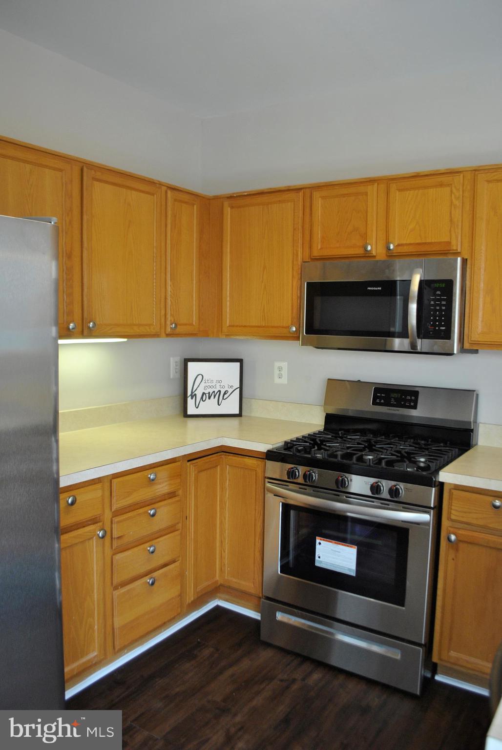 113 Bramble Bush Lane Laurel, MD 20724 - Photo 9 of 30 Brand New Stainless Steel Appliances!