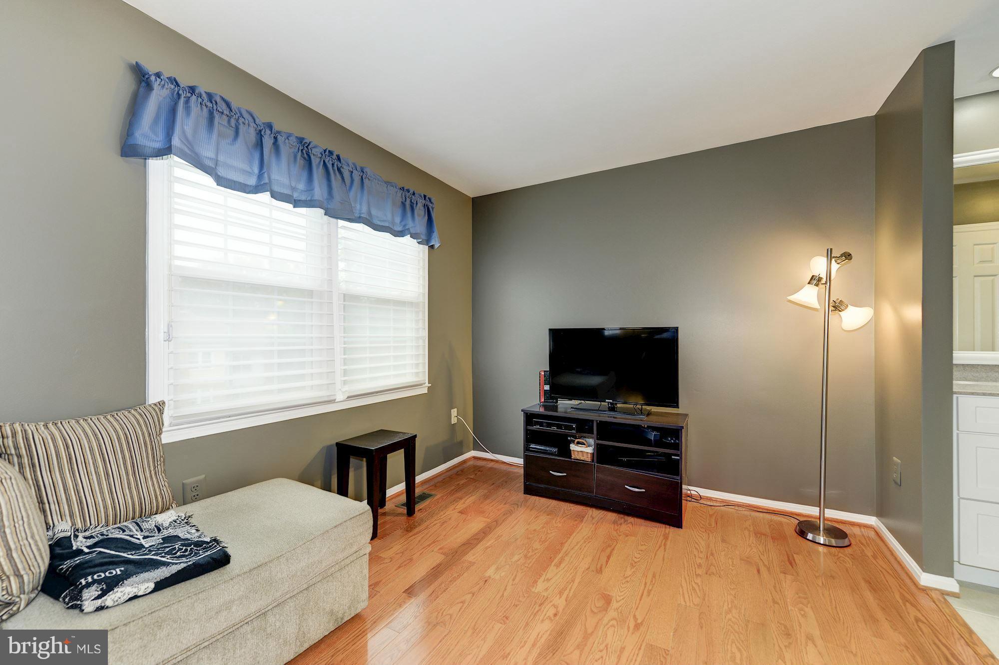 4823 Carriagepark Road Fairfax, VA 22032 - Photo 12 of 30 Bedroom (Master)