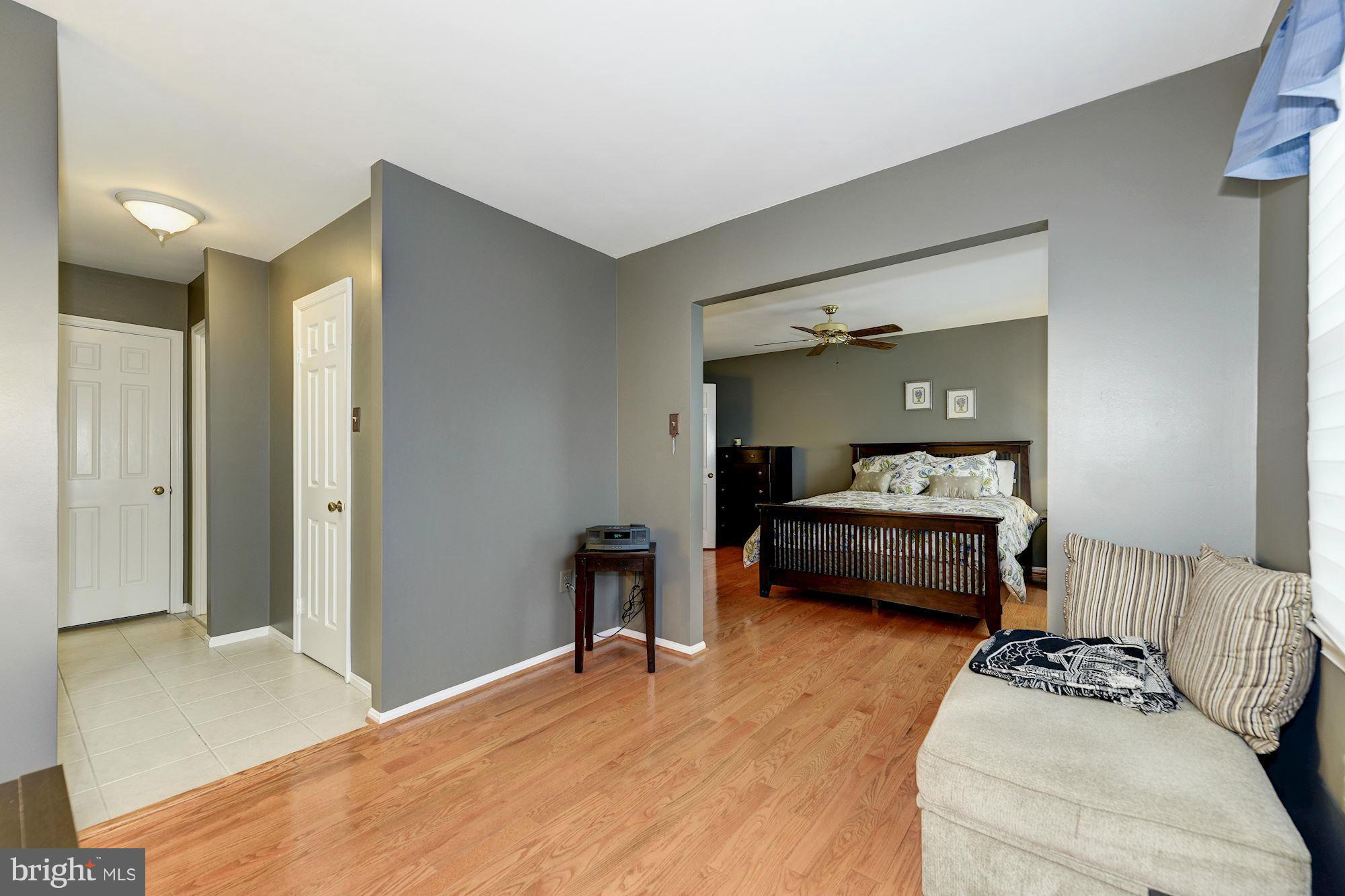4823 Carriagepark Road Fairfax, VA 22032 - Photo 13 of 30 Bedroom (Master)