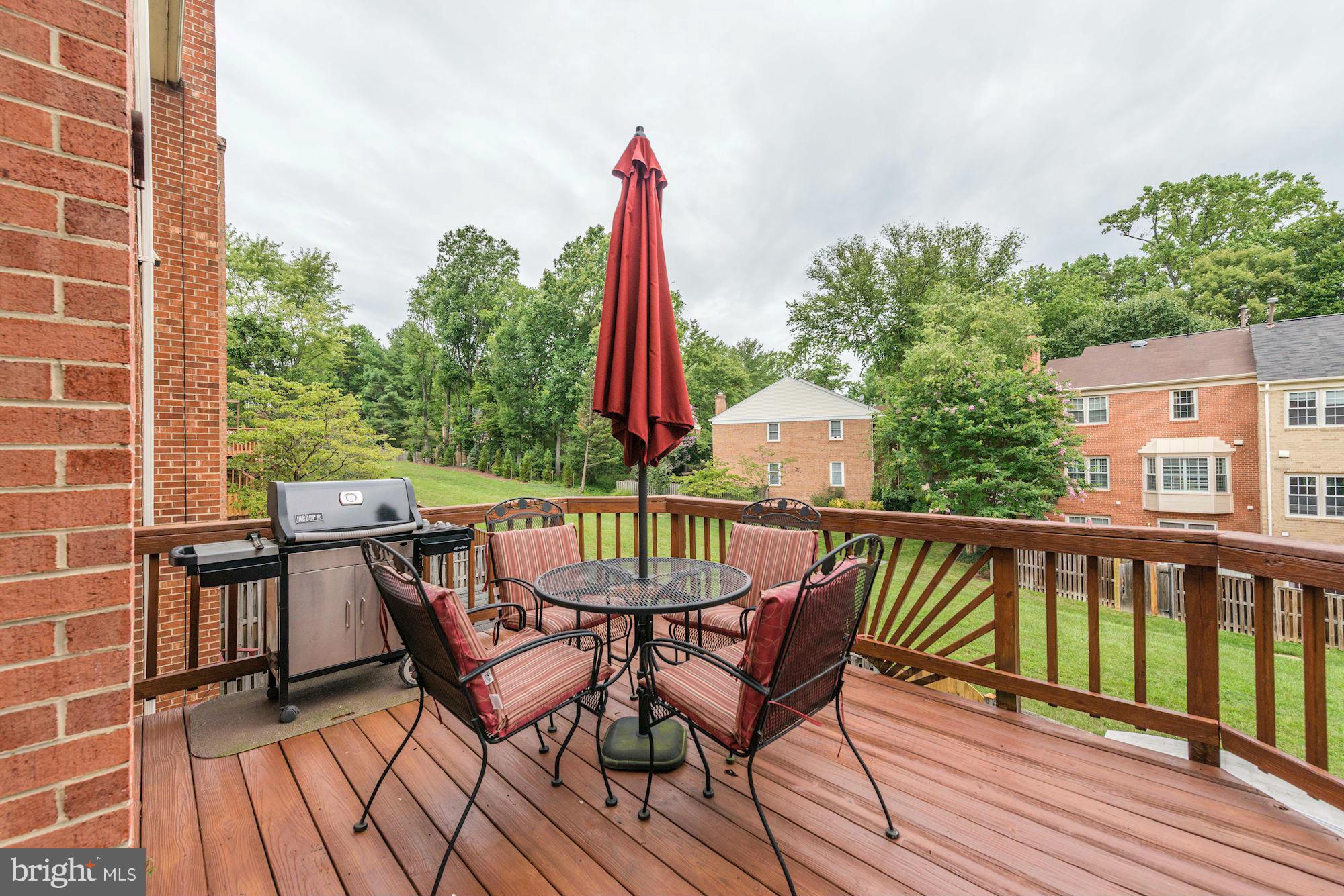 4823 Carriagepark Road Fairfax, VA 22032 - Photo 25 of 30 Exterior (Rear)