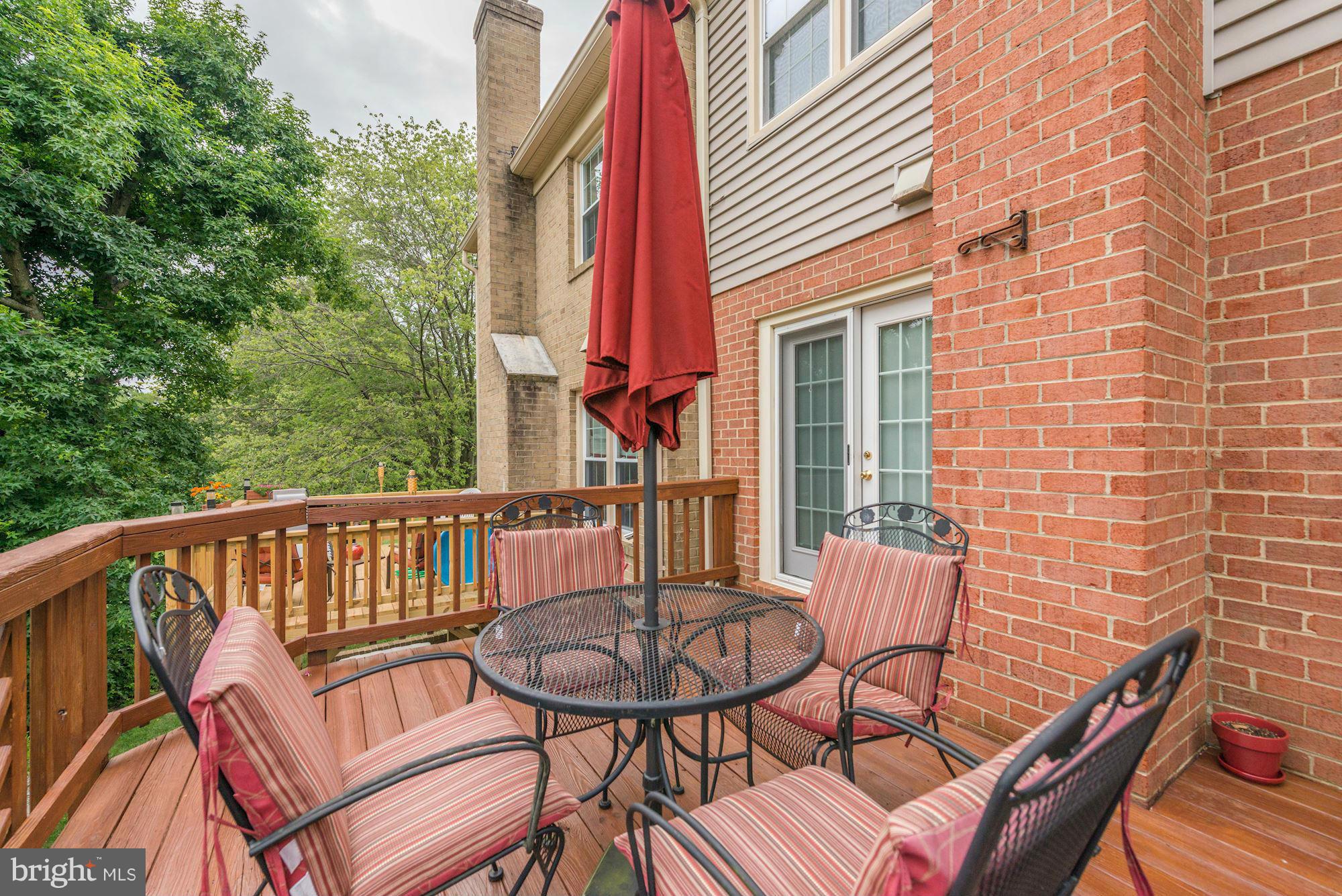 4823 Carriagepark Road Fairfax, VA 22032 - Photo 27 of 30 Exterior (Rear)