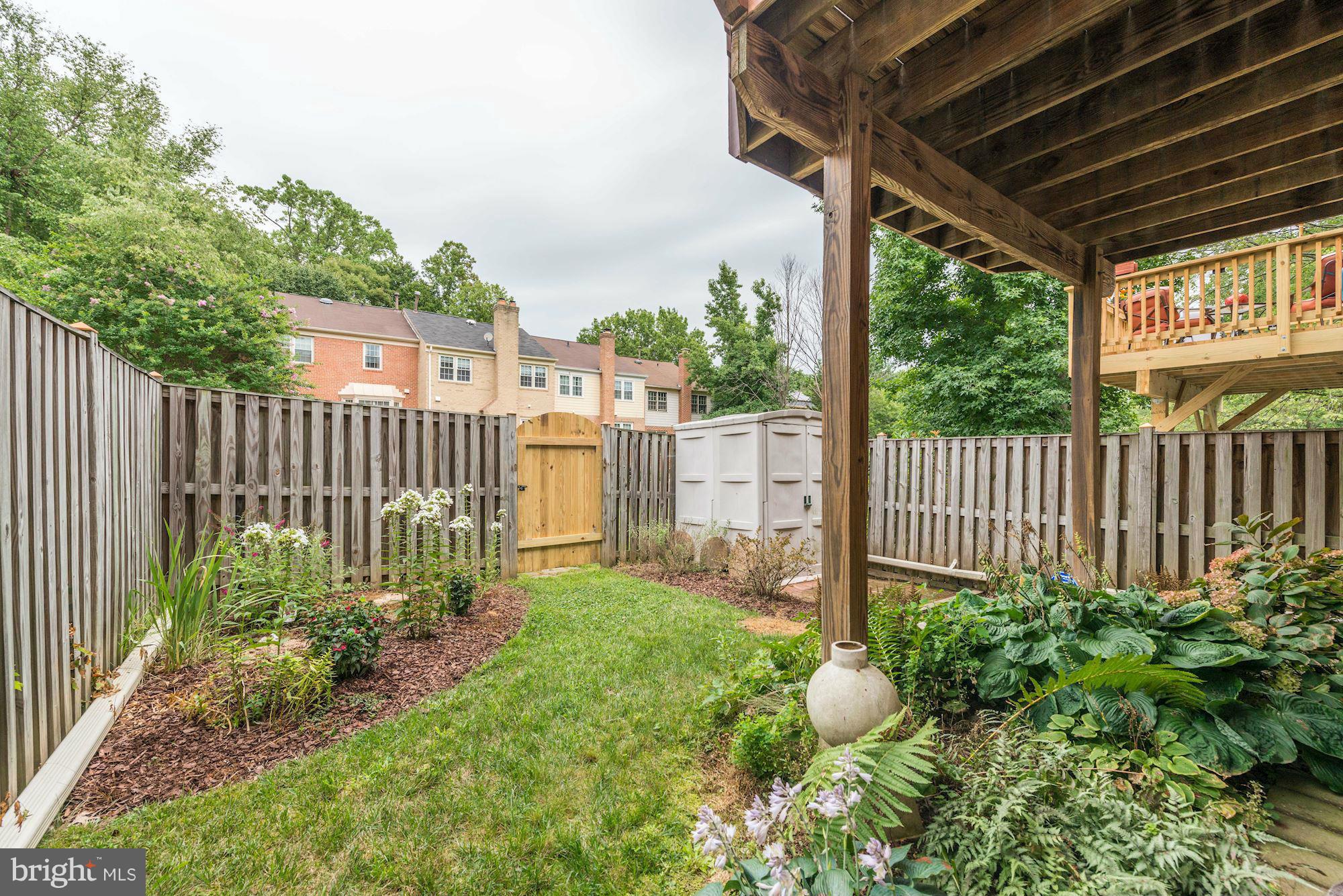 4823 Carriagepark Road Fairfax, VA 22032 - Photo 29 of 30 Exterior (Rear)