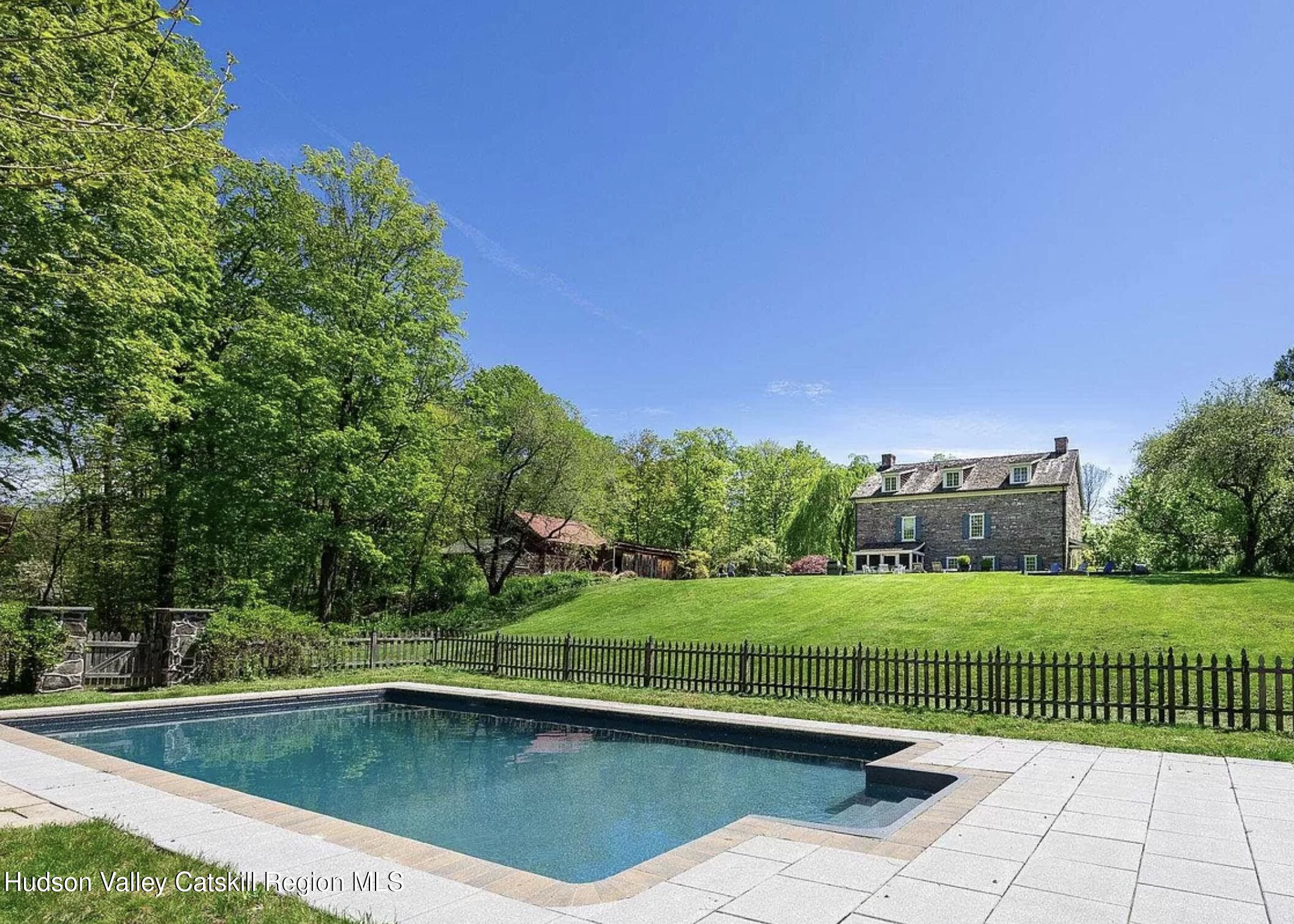 48 Oak Road Saugerties, NY 12477 - Photo 2 of 29 Screenshot 2025-07-18 at 13.39.01