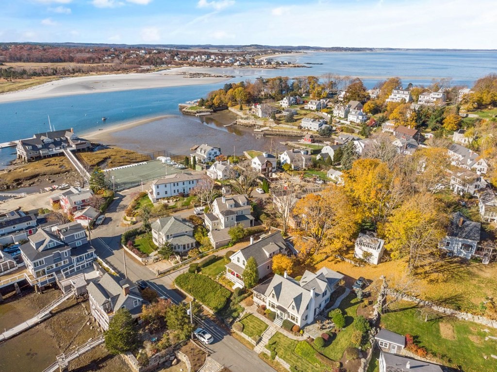 28 River Road Gloucester, MA 01930 - Photo 3 of 42 Gallery Image 3