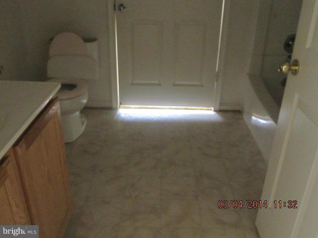 712 Kennington Road, Unit 712 Reisterstown, MD 21136 - Photo 2 of 9 Bath