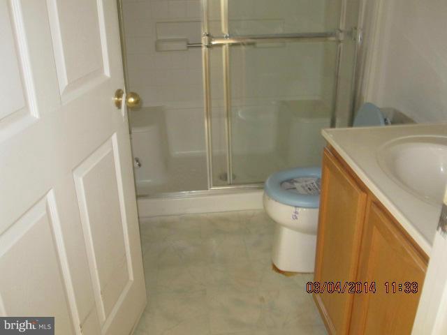712 Kennington Road, Unit 712 Reisterstown, MD 21136 - Photo 6 of 9 Bath