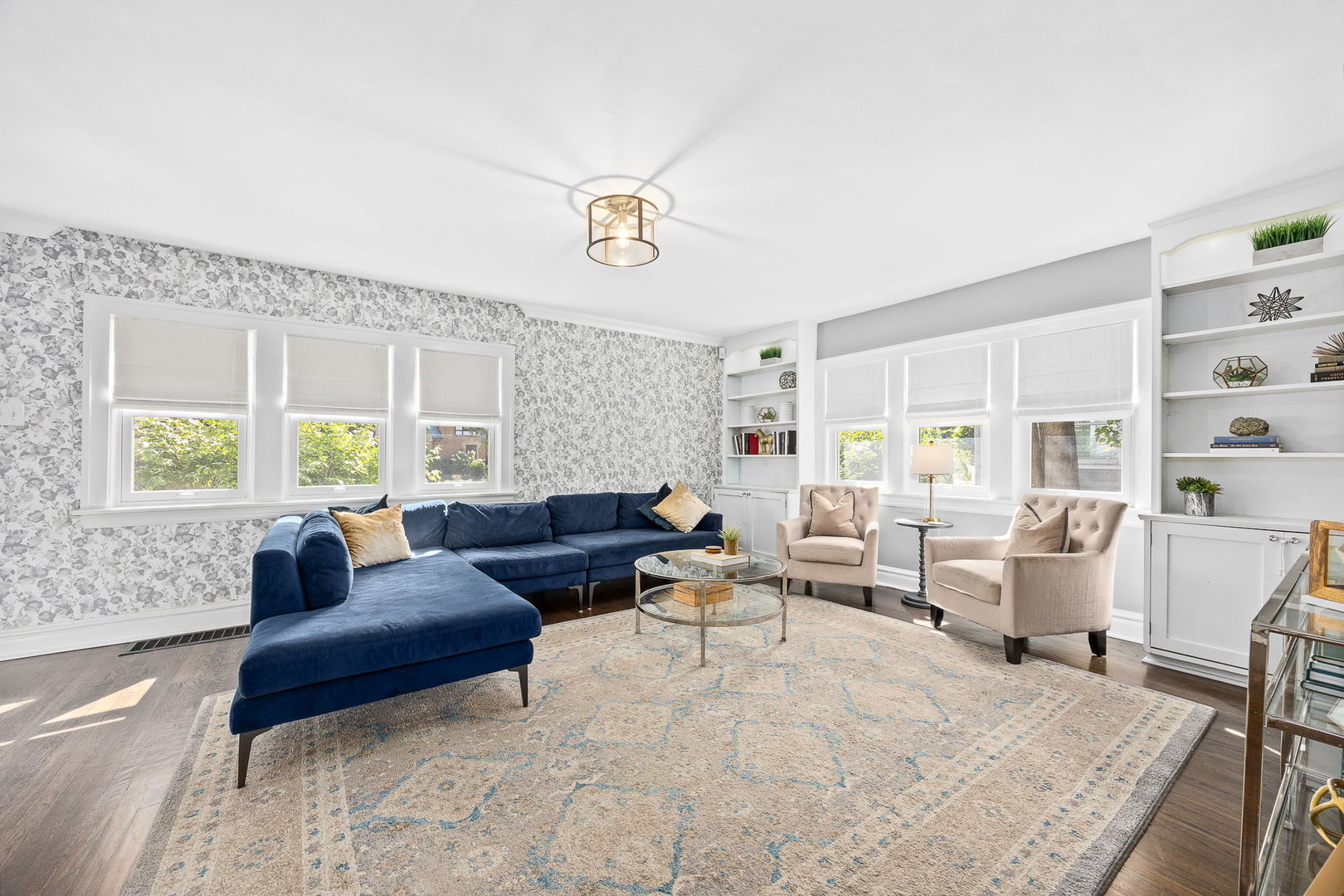 306 Northwood Road Riverside, IL 60546 - Photo 3 of 56 Gallery Image 3